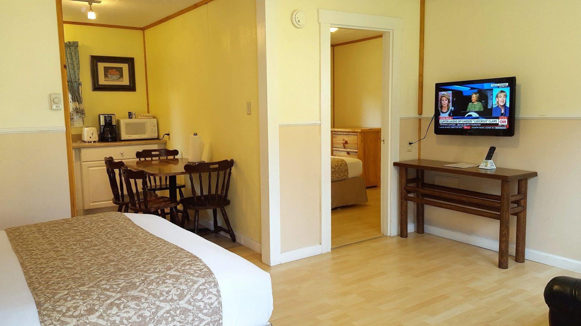 Mountain View Lodge - No Pets Allowed Packwood Extérieur photo